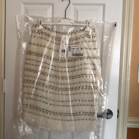Escada Skirt - Picture 2 of 10
